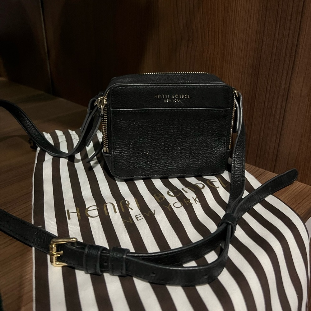 Henry Bendel black 2 way purse belt bag/crosdbody